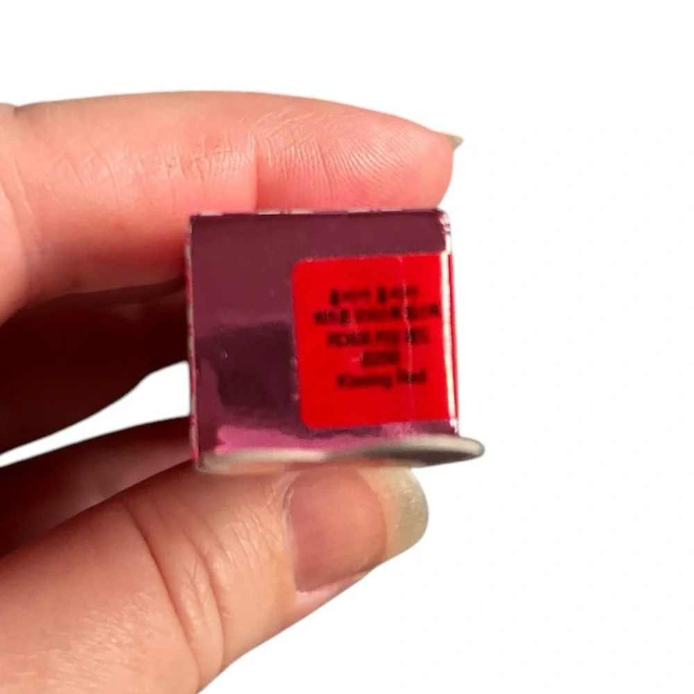 Holika Holika Heartful Moisture Heart Shaped Lipstick in Kissing Red Discont NIB